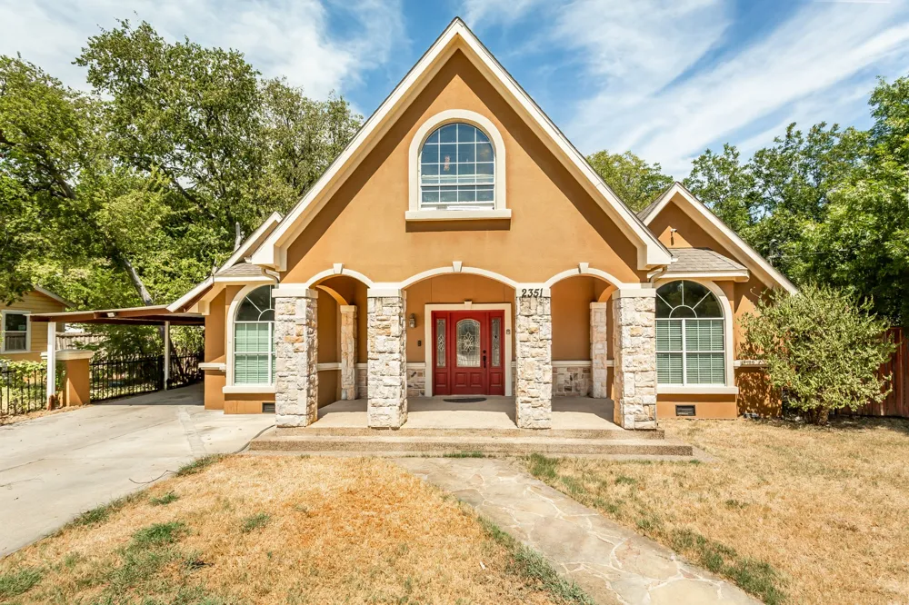 2351 Longhorn Street #C Dallas, TX 75228