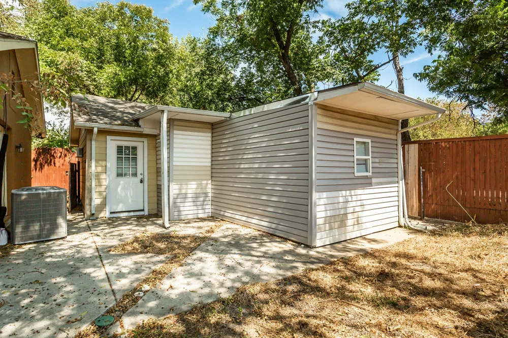 2351 Longhorn Street #C Dallas, TX 75228