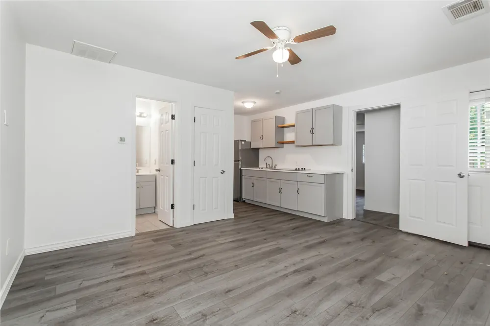 2351 Longhorn Street #C Dallas, TX 75228