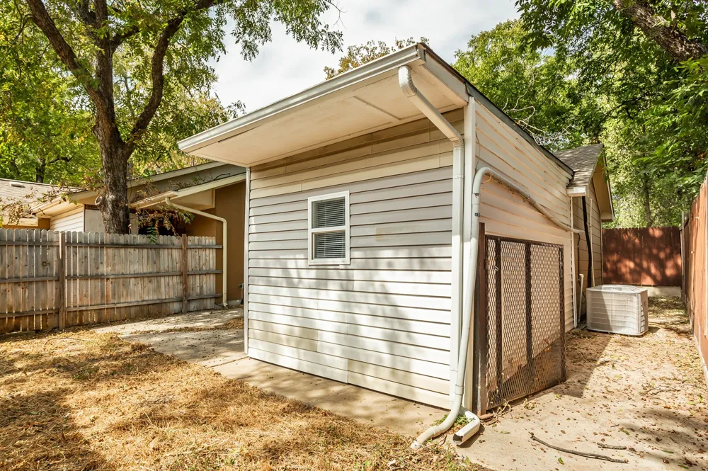2351 Longhorn Street #C Dallas, TX 75228