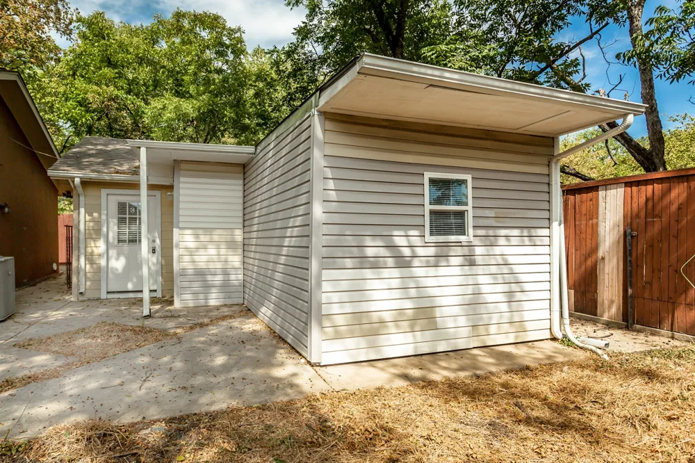 2351 Longhorn Street #C Dallas, TX 75228