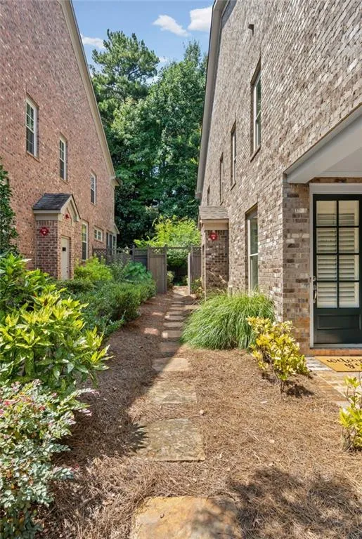 205 Nottaway Lane Alpharetta, GA 30009