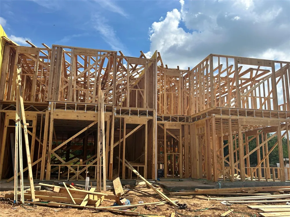 2315 Seven Oaks Boulevard #13 Tomball, TX 77375