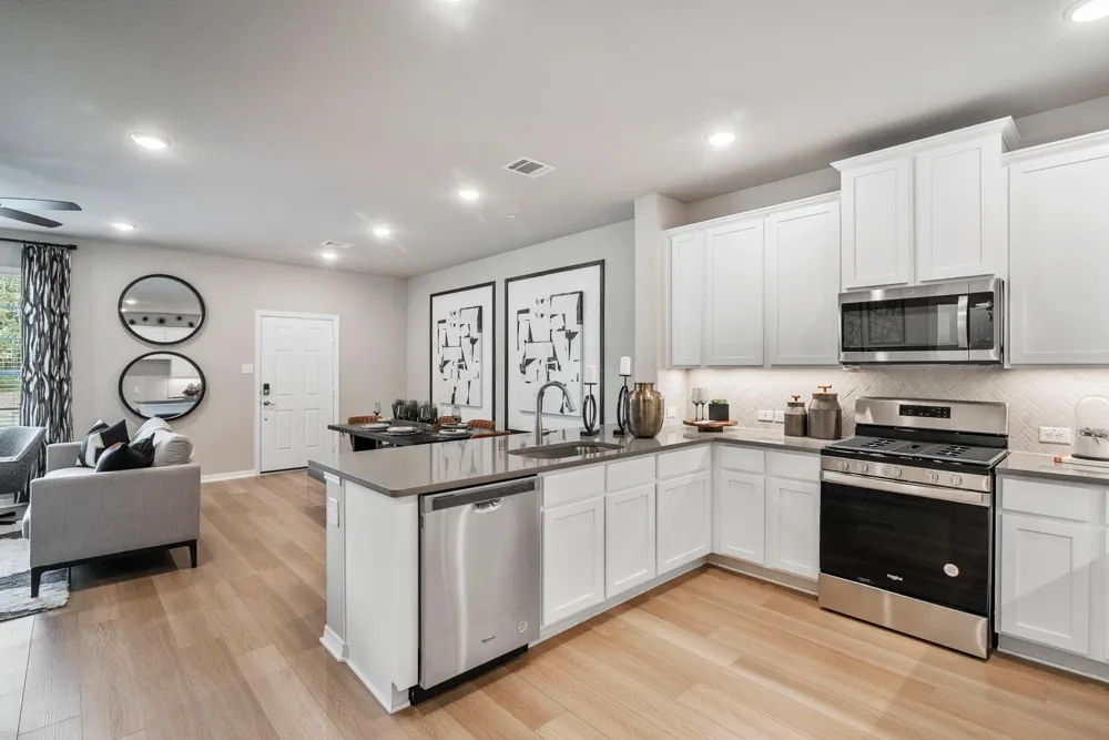 2339 Seven Oaks Boulevard #16 Tomball, TX 77375
