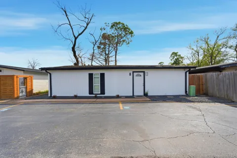 4102 Sherwood Lane #8