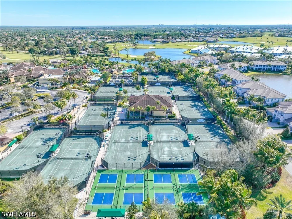 Dogleg Drive Naples, FL 34113