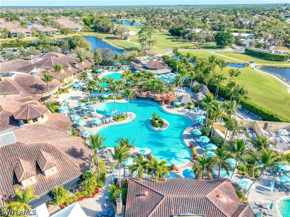 Dogleg Drive Naples, FL 34113