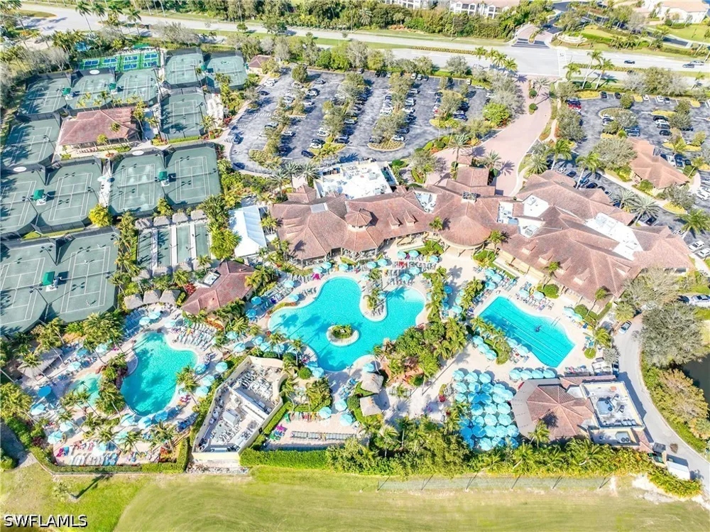 Dogleg Drive Naples, FL 34113