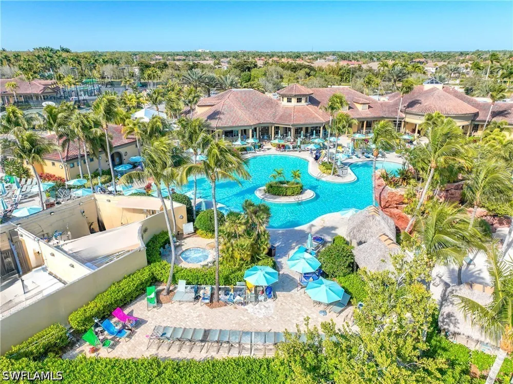 Dogleg Drive Naples, FL 34113