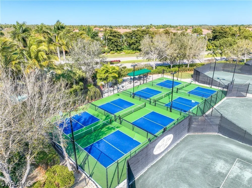 Dogleg Drive Naples, FL 34113