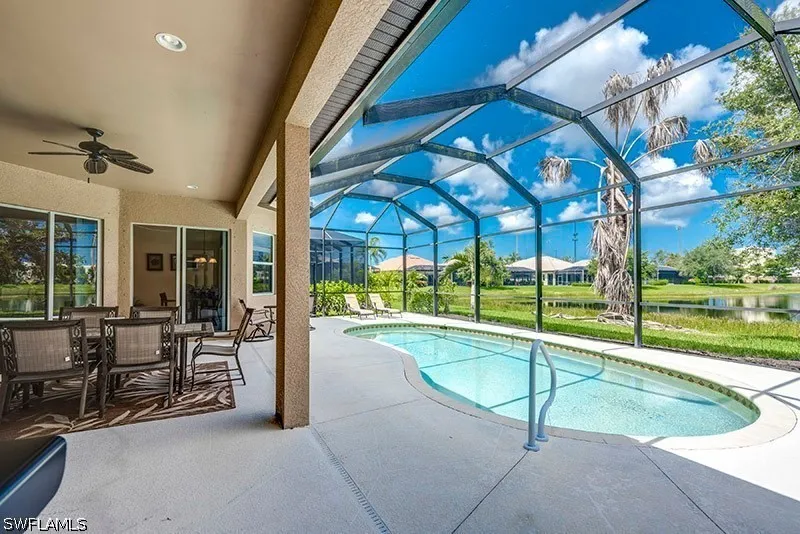 Dogleg Drive Naples, FL 34113