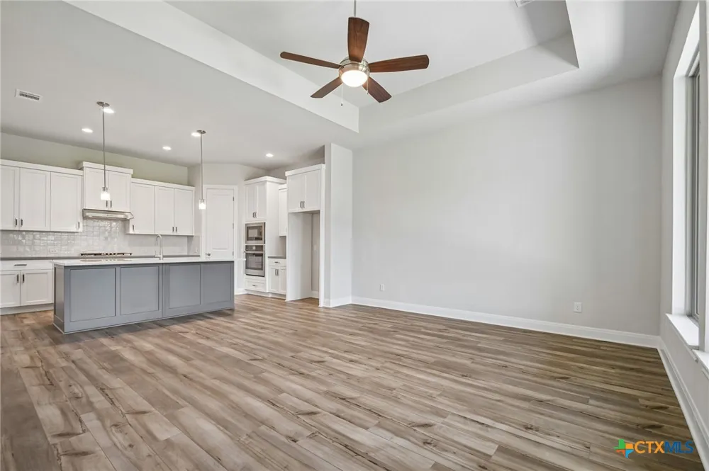121 Prickly Poppy Loop Kyle, TX 78640