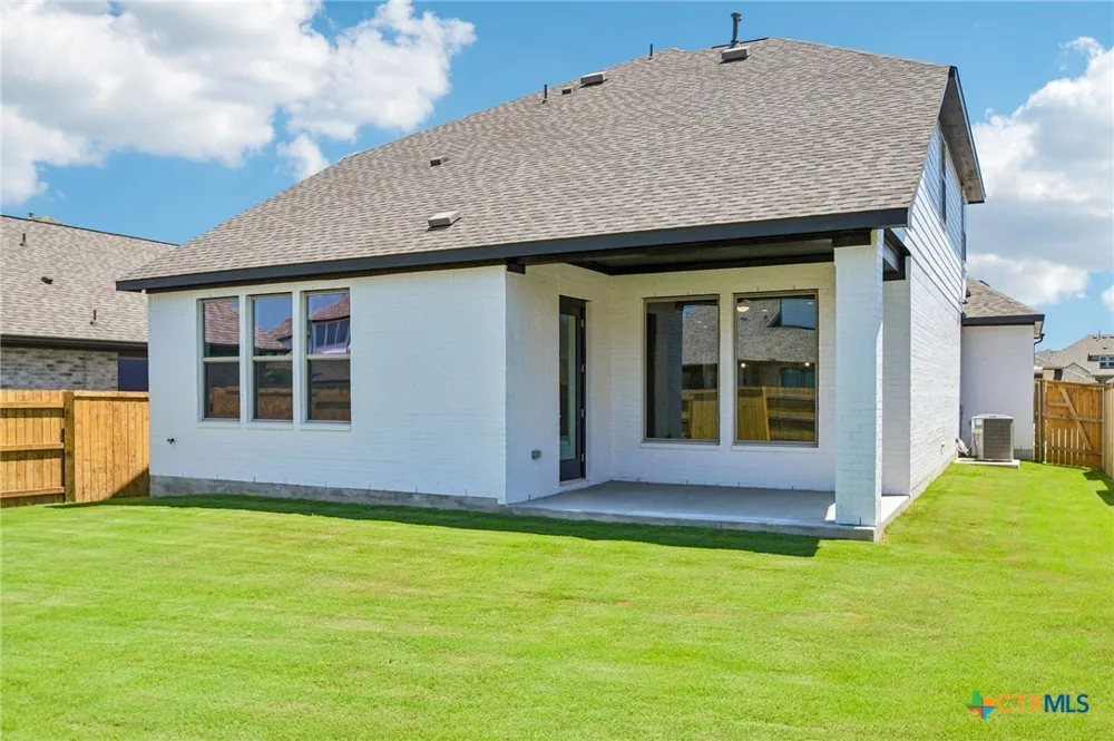 121 Prickly Poppy Loop Kyle, TX 78640