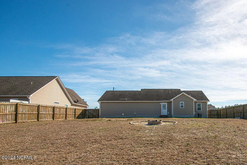 303 Sinclair Lane Hubert, NC 28539