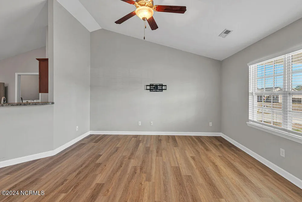 303 Sinclair Lane Hubert, NC 28539