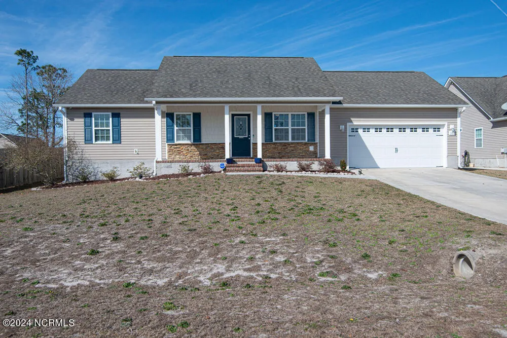 303 Sinclair Lane Hubert, NC 28539