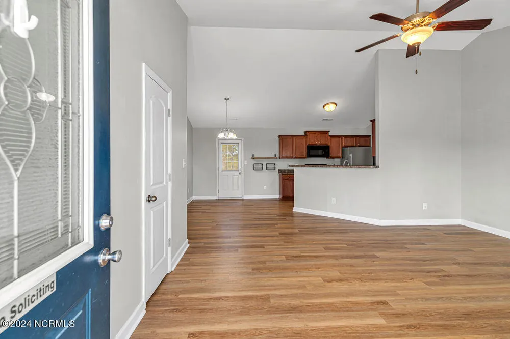 303 Sinclair Lane Hubert, NC 28539