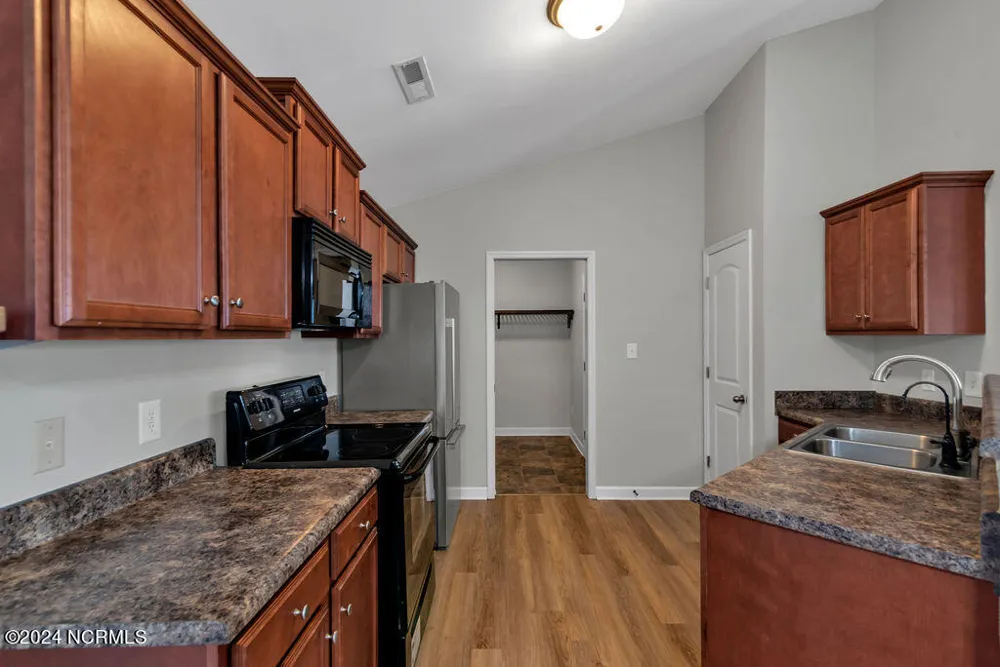 303 Sinclair Lane Hubert, NC 28539