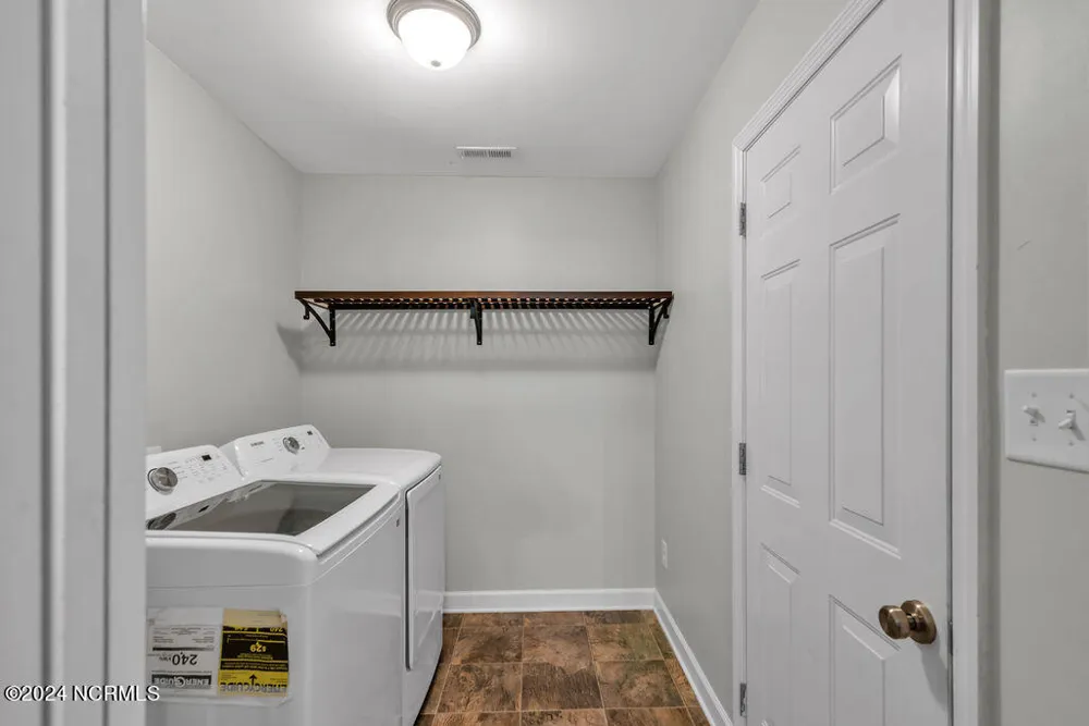 303 Sinclair Lane Hubert, NC 28539