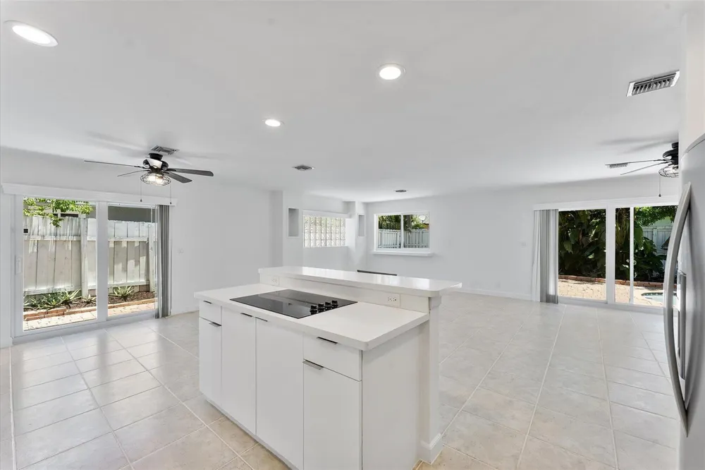 5200 NE 18TH TERRACE Fort Lauderdale, FL 33308