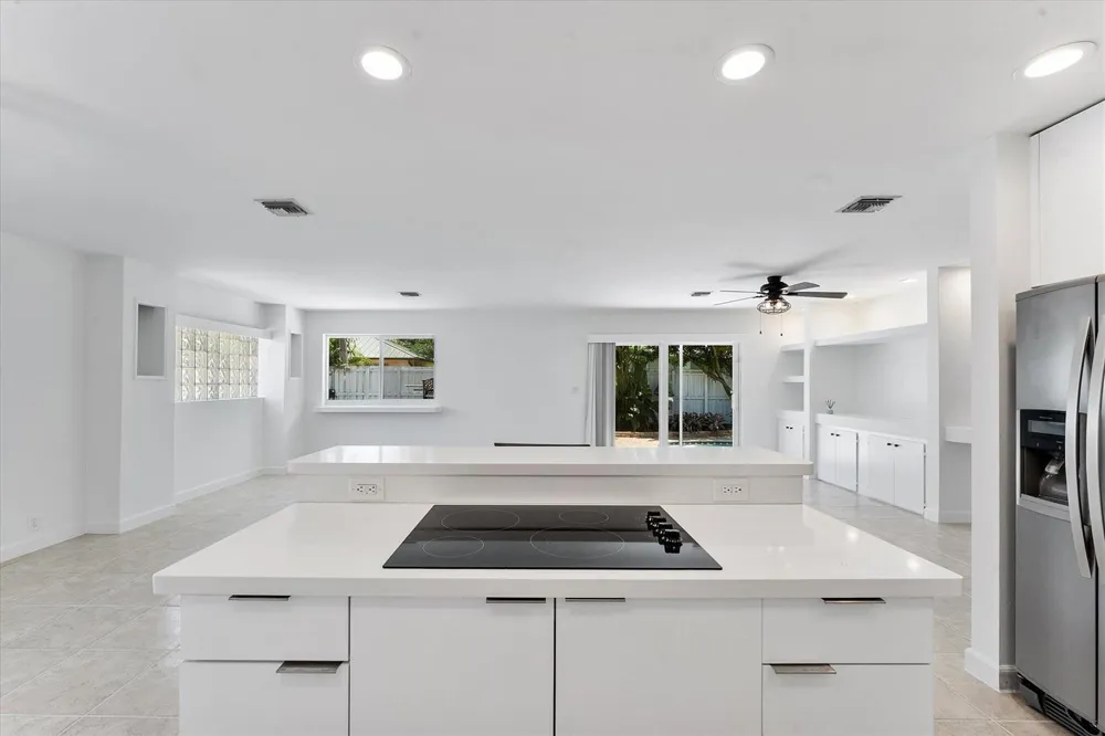 5200 NE 18TH TERRACE Fort Lauderdale, FL 33308