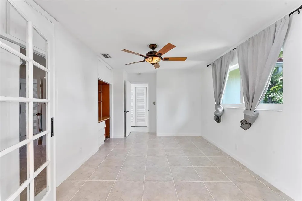 5200 NE 18TH TERRACE Fort Lauderdale, FL 33308