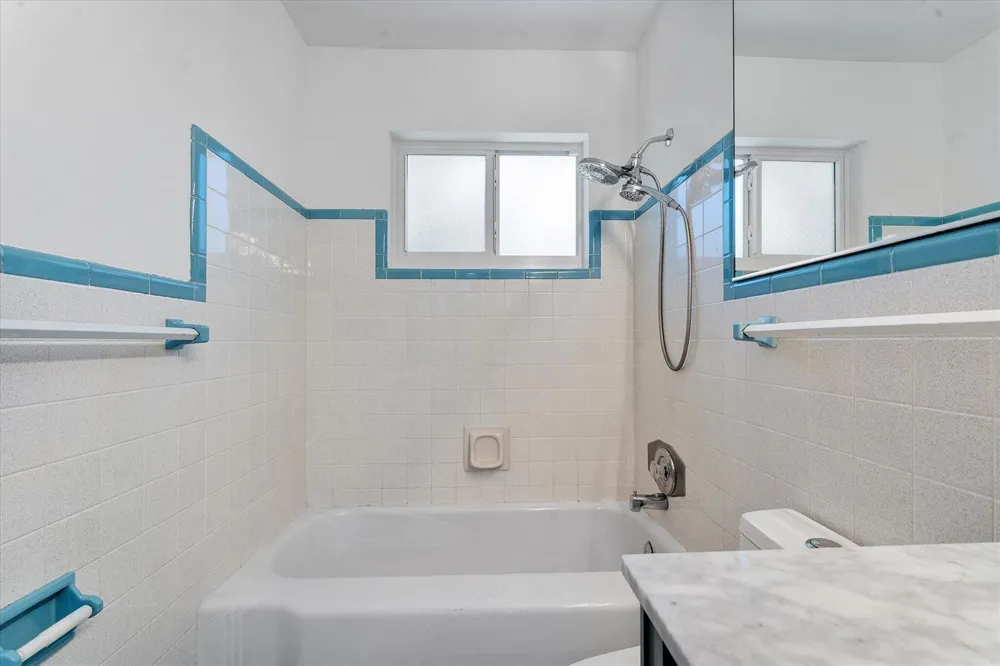 5200 NE 18TH TERRACE Fort Lauderdale, FL 33308