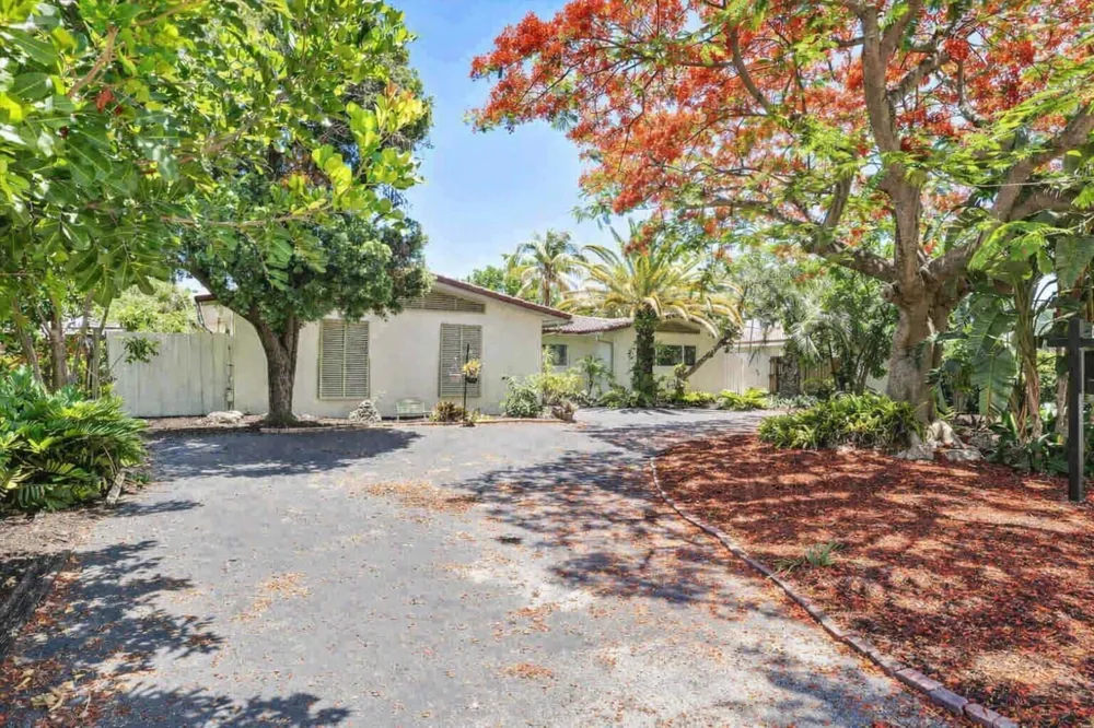 5200 NE 18TH TERRACE Fort Lauderdale, FL 33308