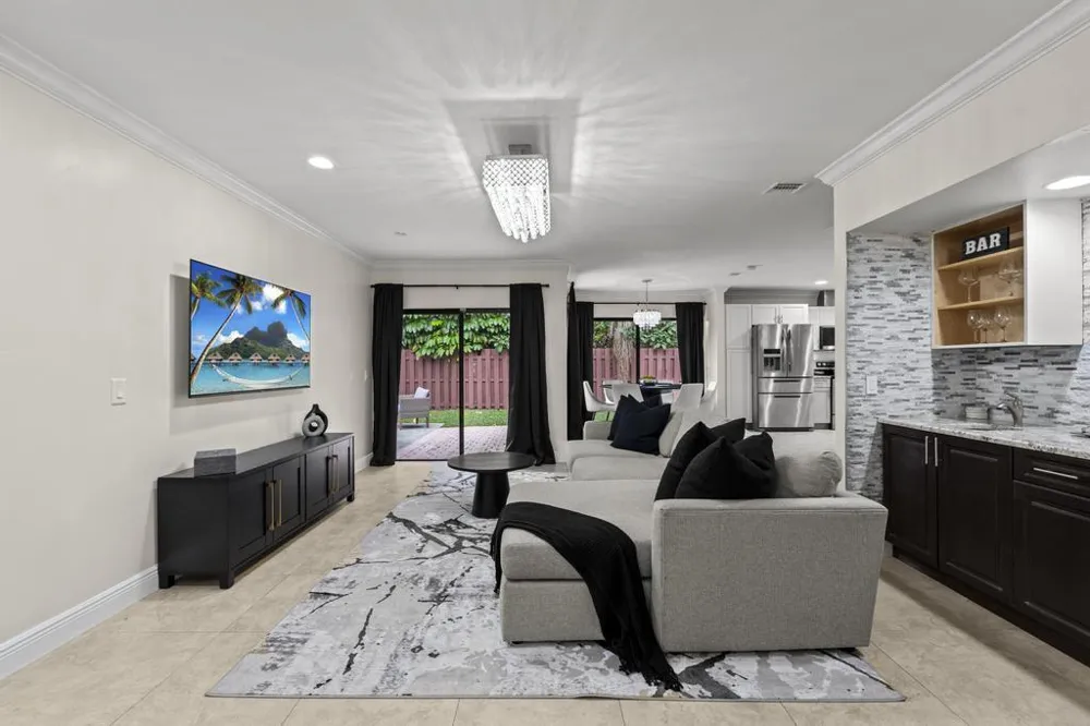 13575 COLUMBINE AVENUE Wellington, FL 33414