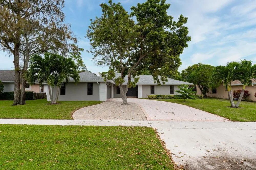13575 COLUMBINE AVENUE Wellington, FL 33414
