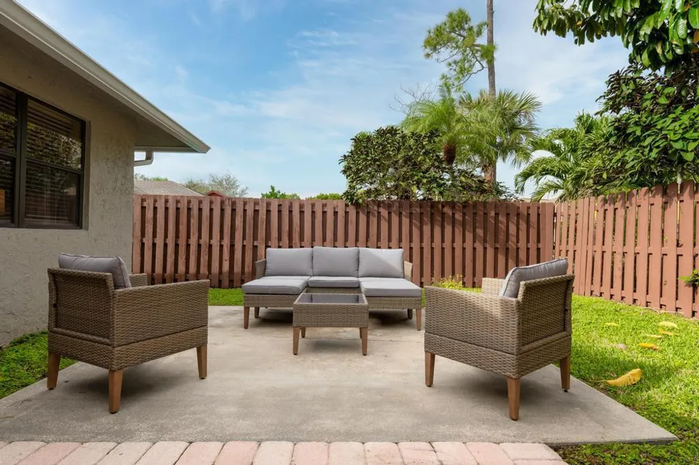 13575 COLUMBINE AVENUE Wellington, FL 33414