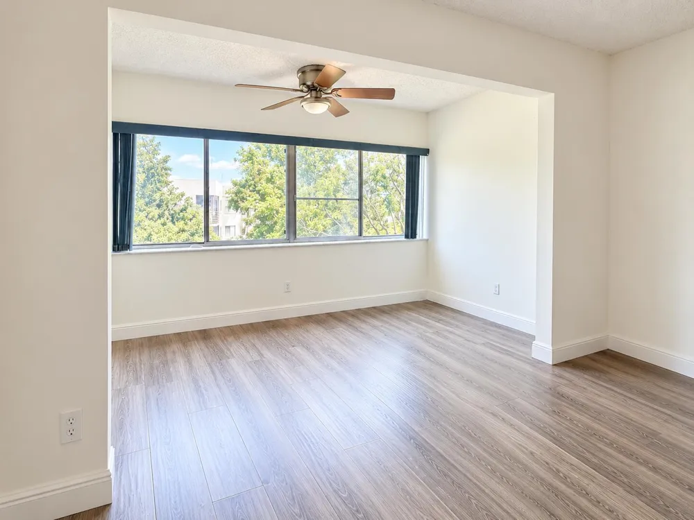 3178 VIA POINCIANA DRIVE #411 Lake Worth, FL 33467