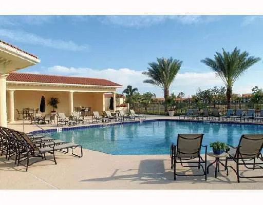 1445 LAKE CRYSTAL DRIVE #H West Palm Beach, FL 33411