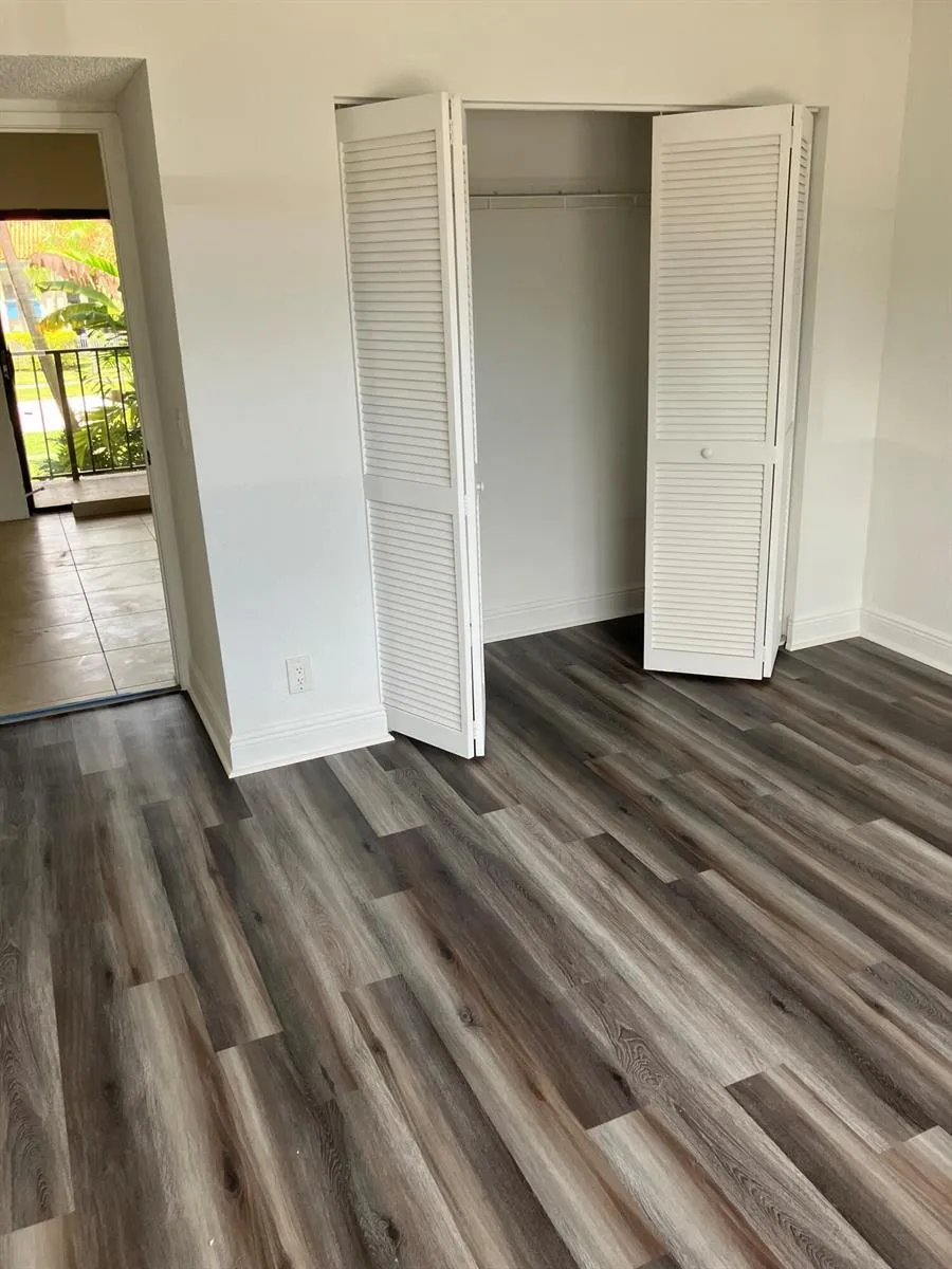 1445 LAKE CRYSTAL DRIVE #H West Palm Beach, FL 33411