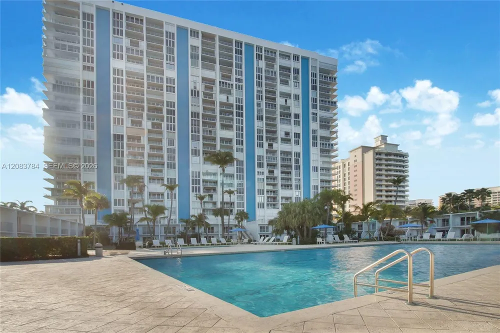 881 Ocean Dr #25E Key Biscayne, FL 33149