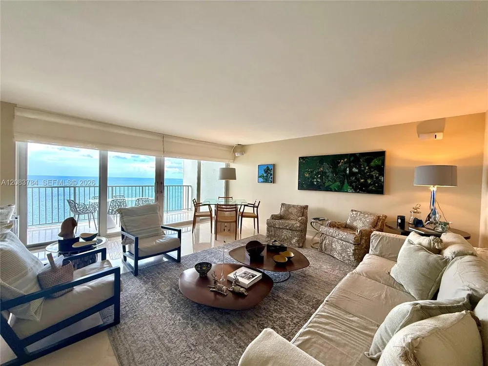 881 Ocean Dr #25E Key Biscayne, FL 33149