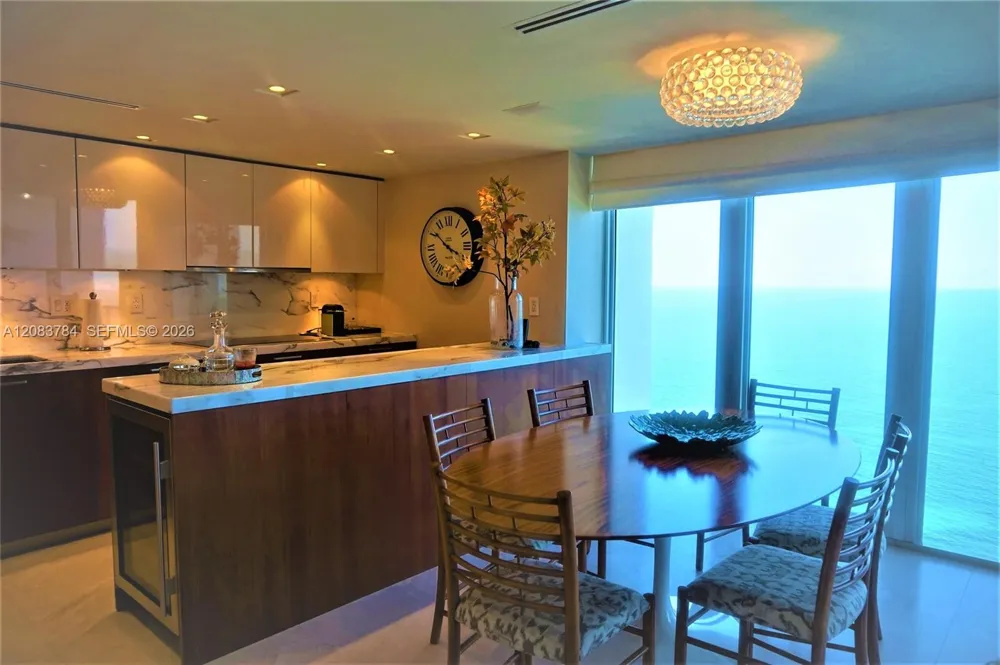 881 Ocean Dr #25E Key Biscayne, FL 33149