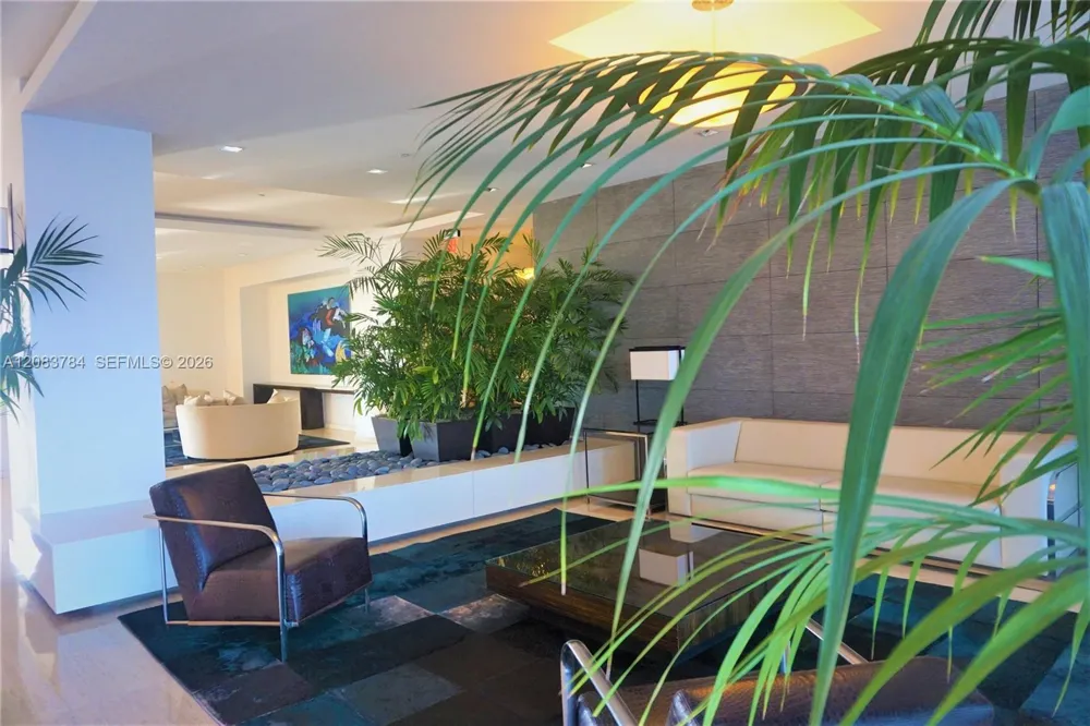 881 Ocean Dr #25E Key Biscayne, FL 33149
