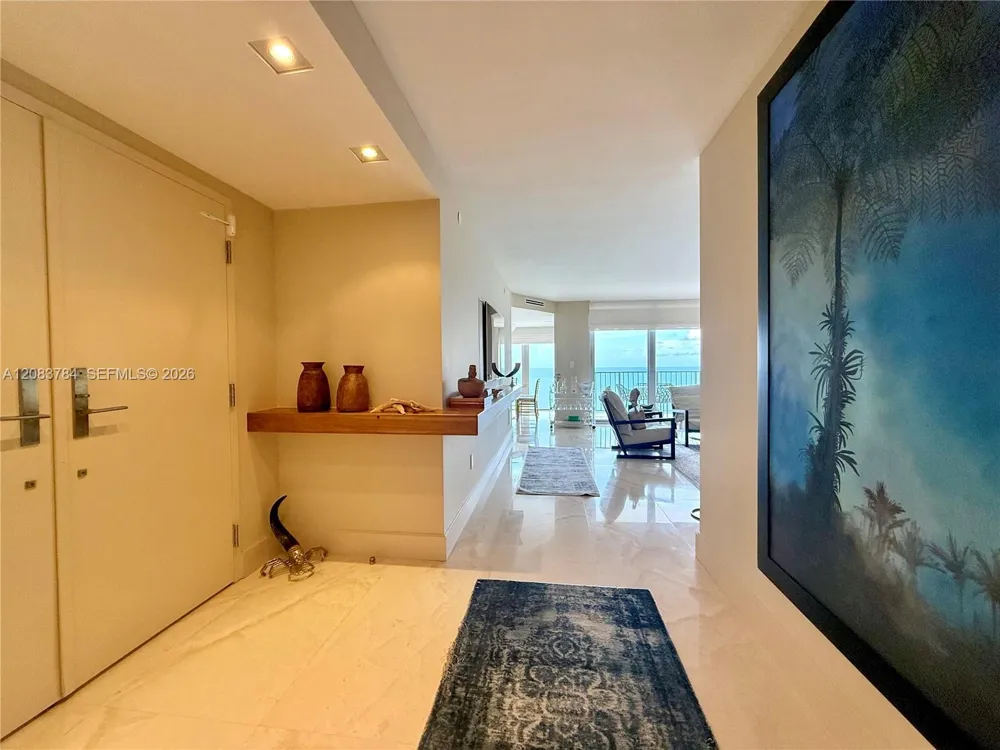 881 Ocean Dr #25E Key Biscayne, FL 33149