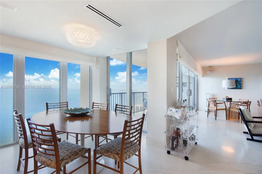 881 Ocean Dr #25E Key Biscayne, FL 33149