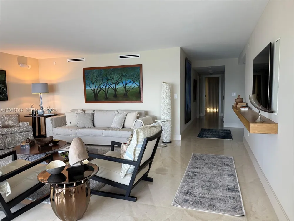 881 Ocean Dr #25E Key Biscayne, FL 33149