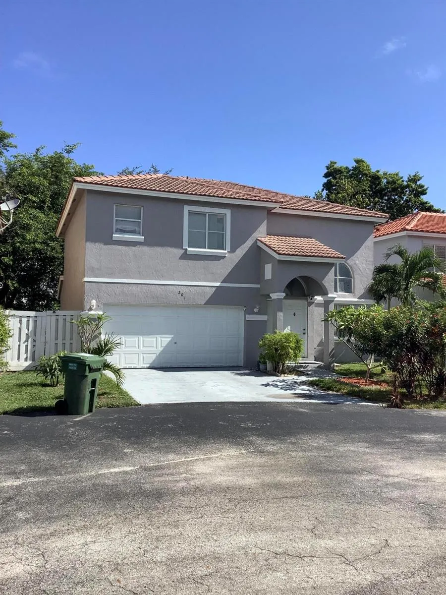 201 SW 98th Terrace Pembroke Pines, FL 33025