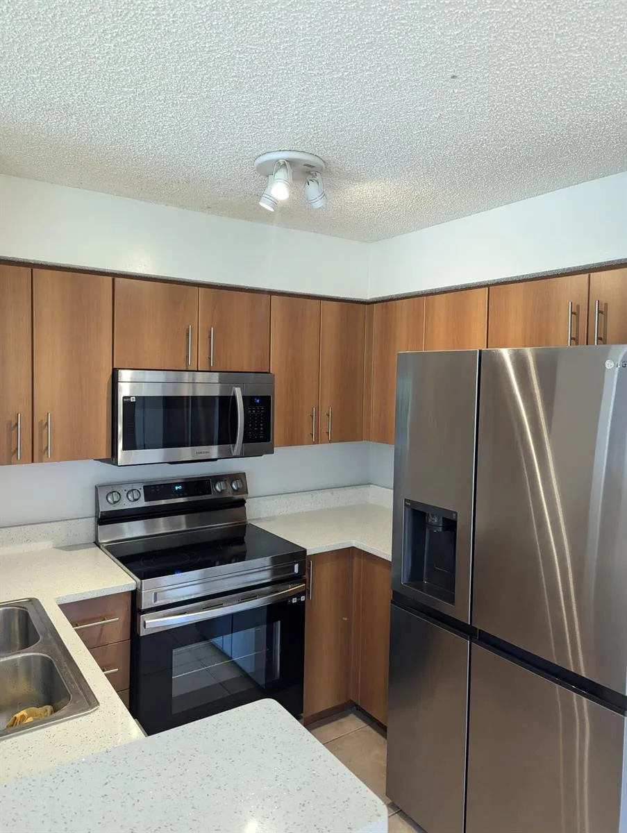 1215 CRYSTAL WAY #G Delray Beach, FL 33444