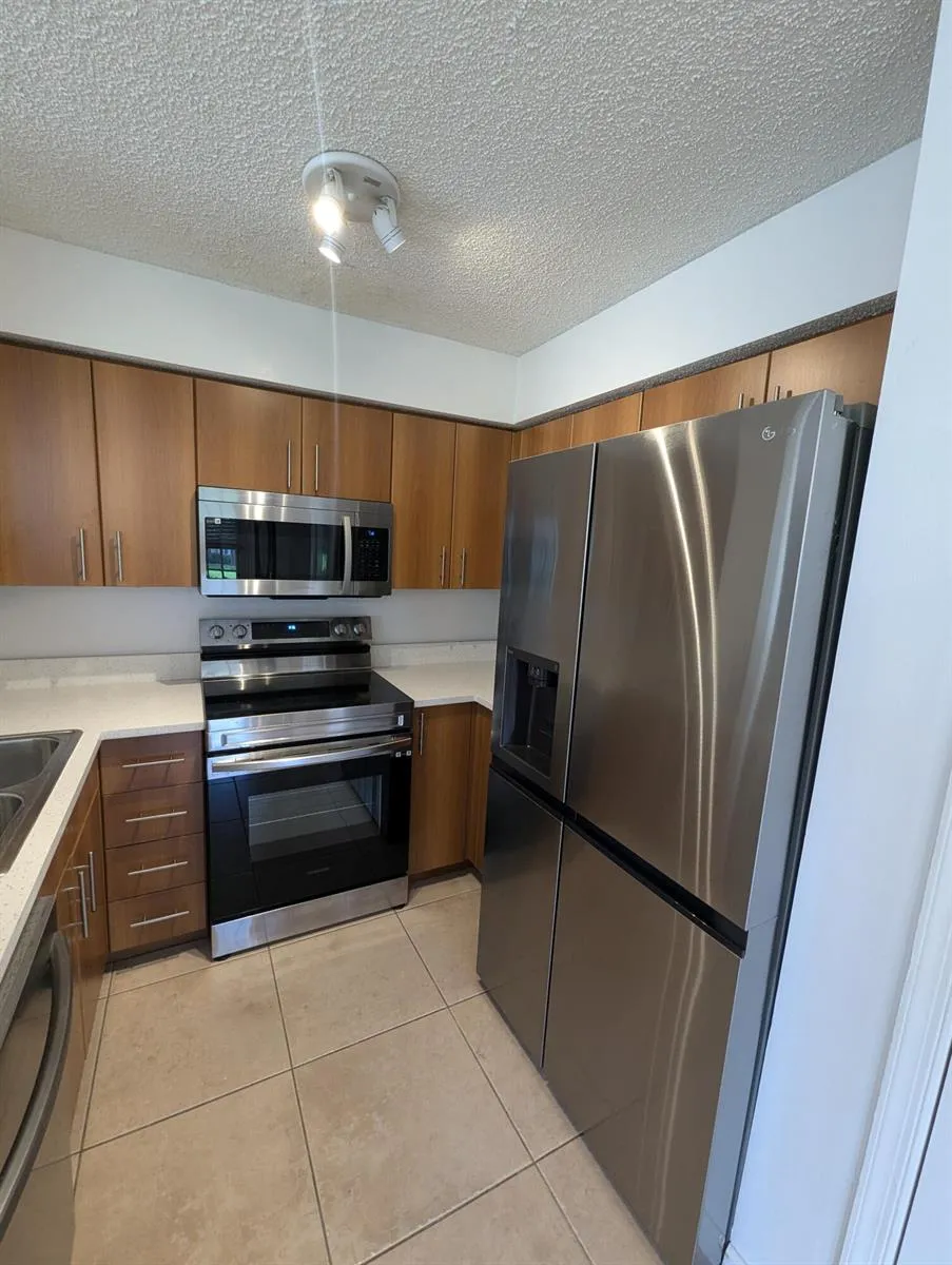 1215 CRYSTAL WAY #G Delray Beach, FL 33444