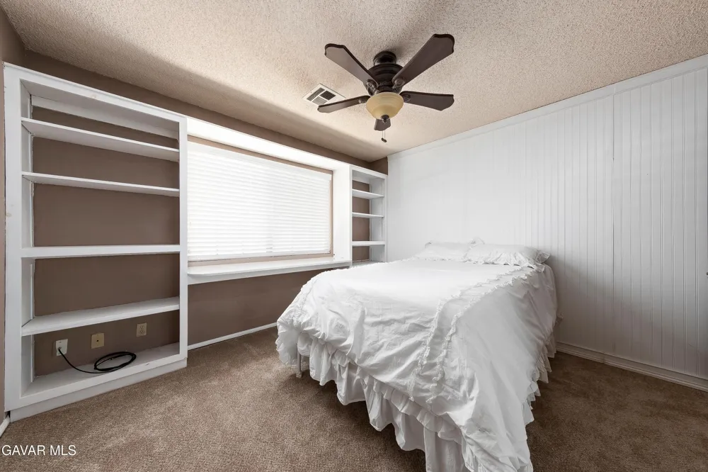 43029 Ed Halley Place Lancaster, CA 93536