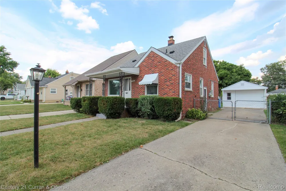 6832 Norborne Avenue Dearborn Heights City, MI 48127