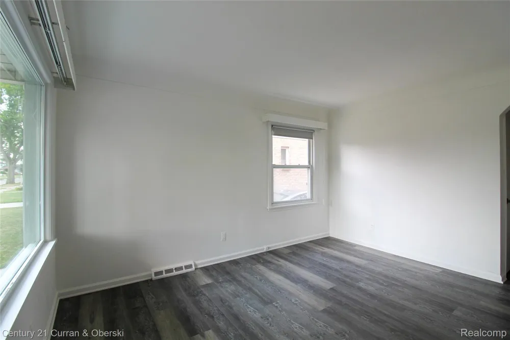6832 Norborne Avenue Dearborn Heights City, MI 48127
