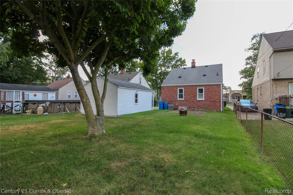 6832 Norborne Avenue Dearborn Heights City, MI 48127