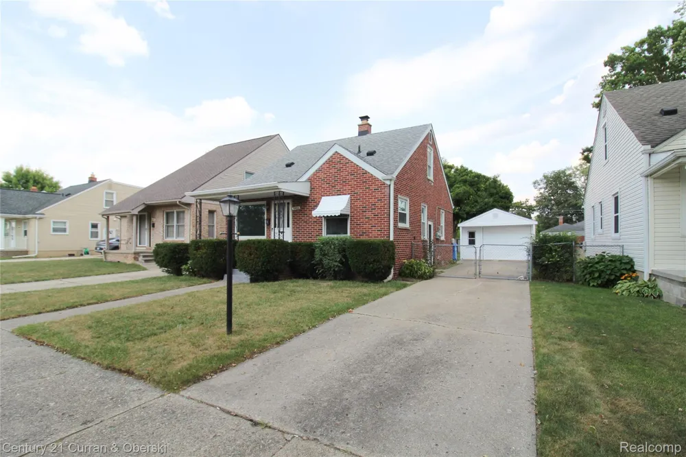 6832 Norborne Avenue Dearborn Heights City, MI 48127
