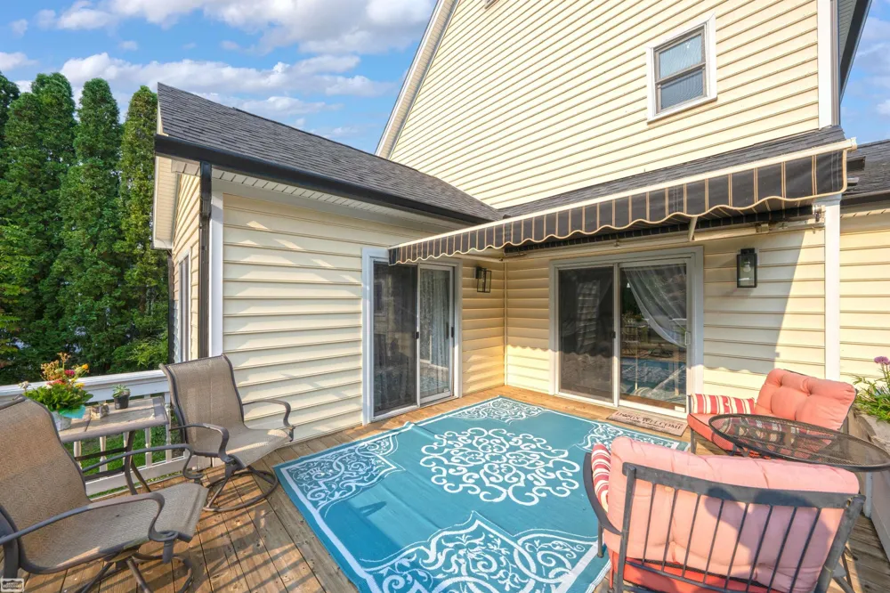212 Victoria Court Court St Clair City, MI 48079